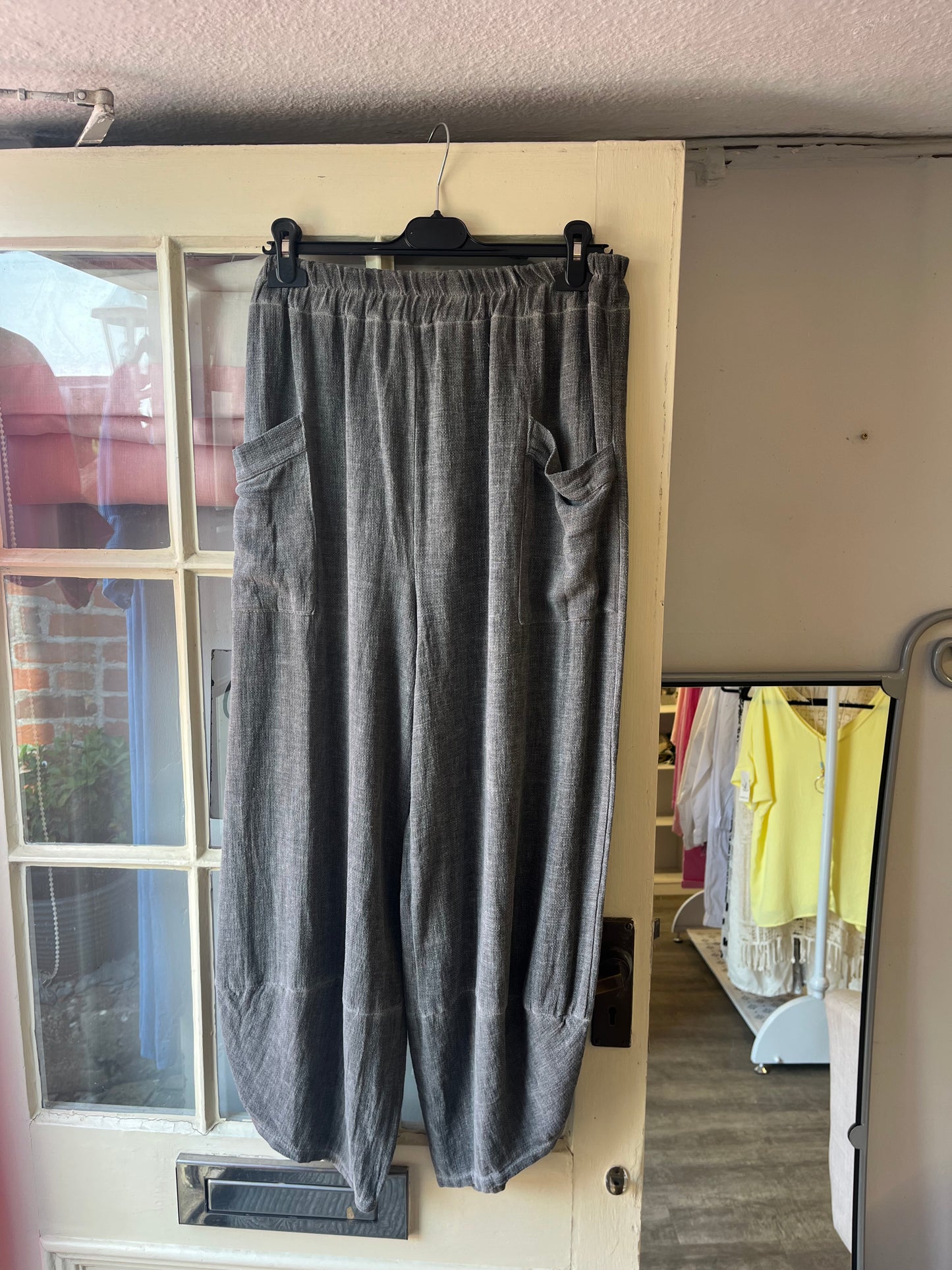 Barrel Leg Linen Trousers