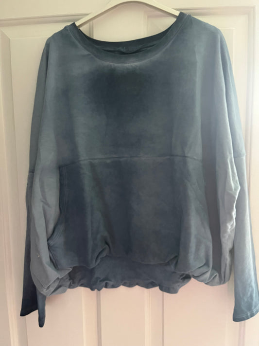 Bubble Hem Pocket Sweatshirt
