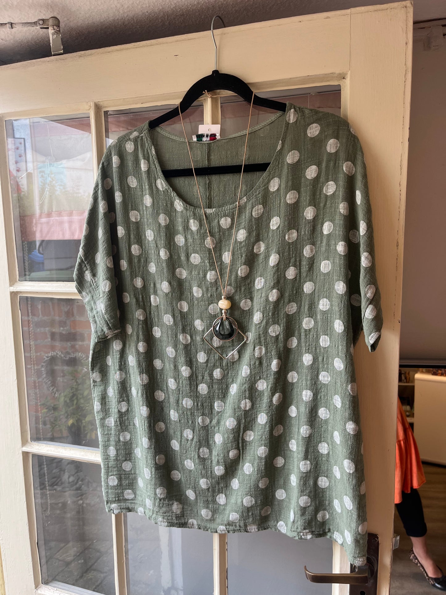 Polka Dot Short Sleeve Top & Necklace